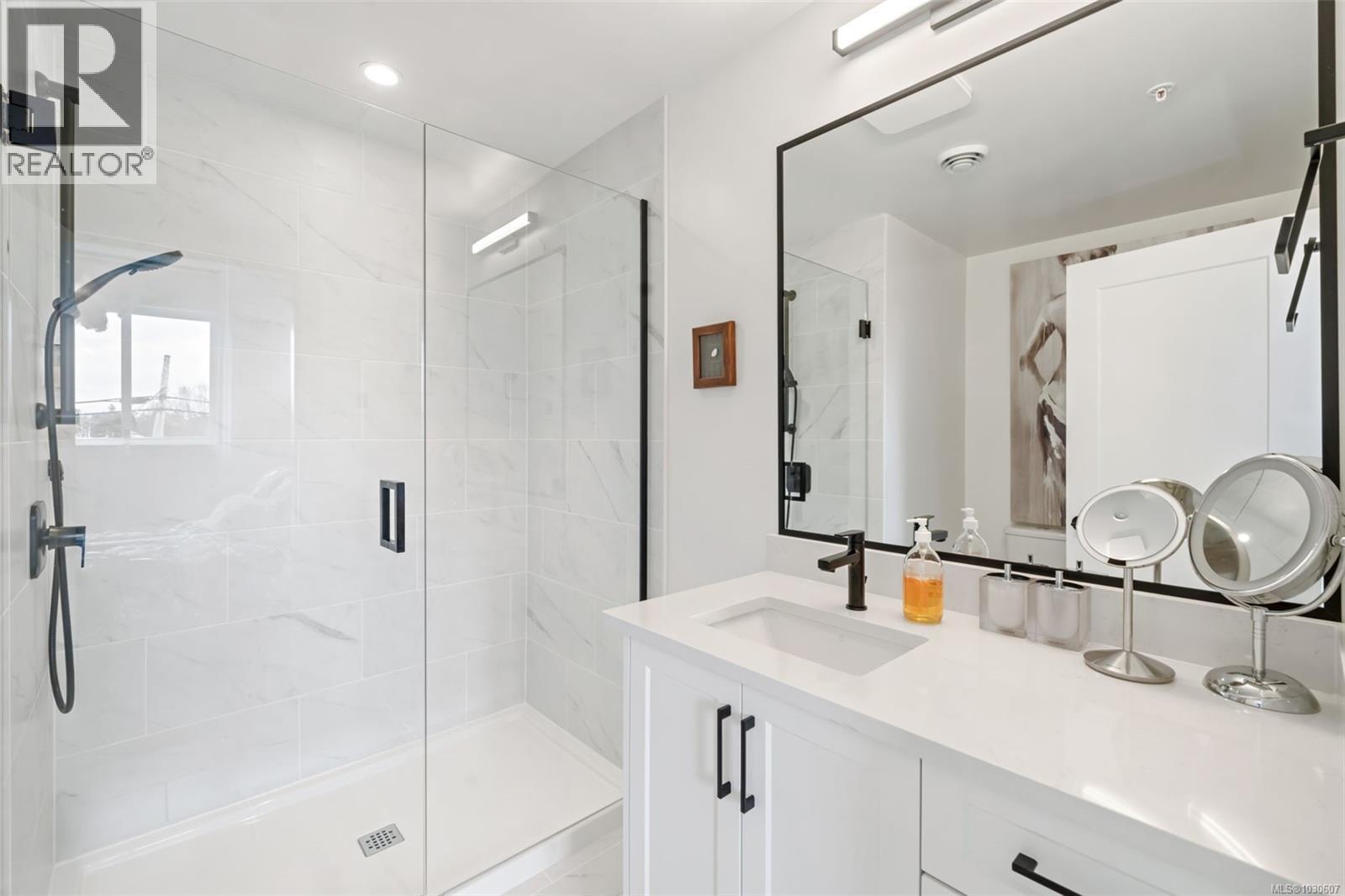 #16 10145 FIFTH ST - 22