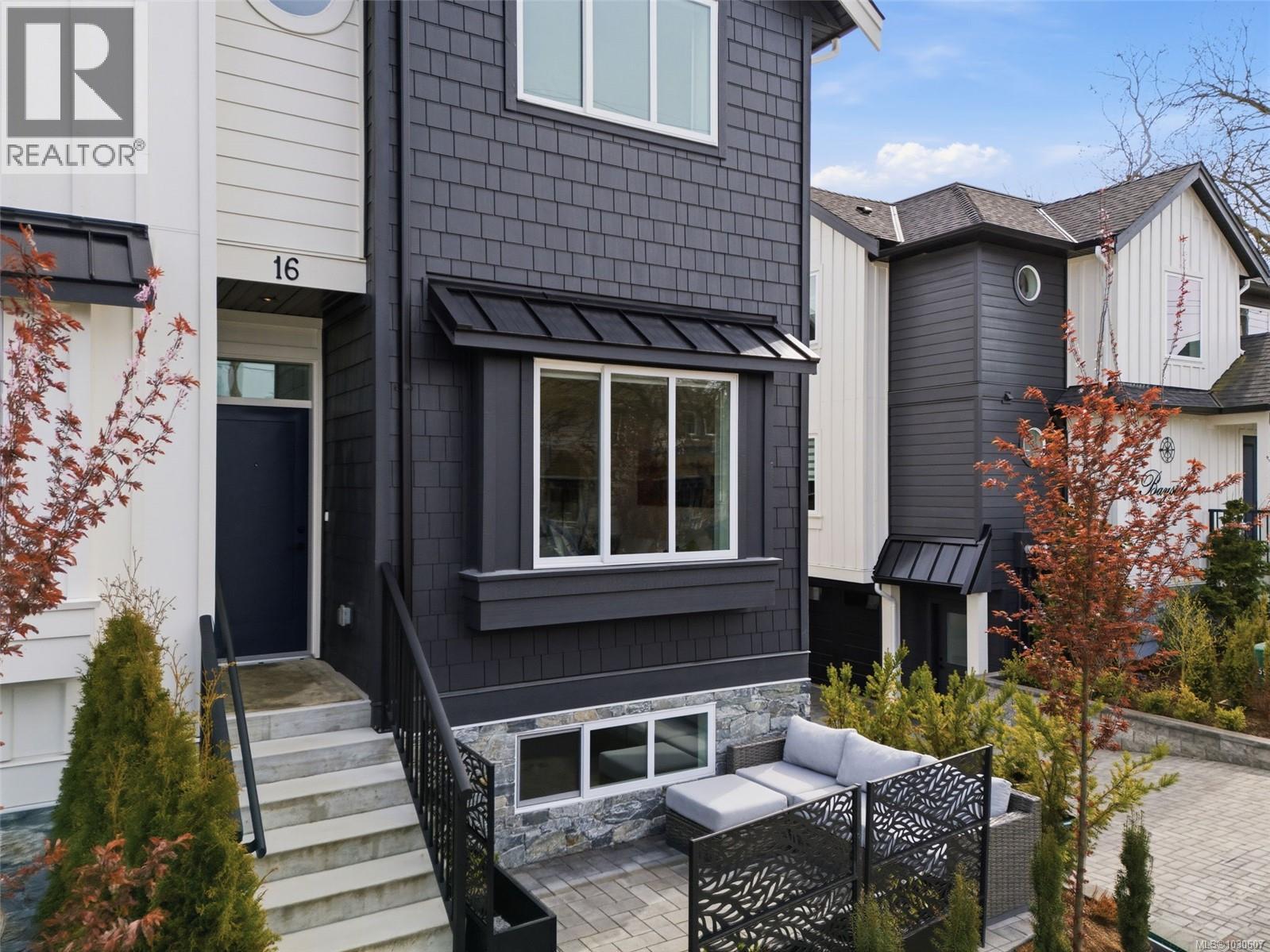 #16 10145 FIFTH ST - 33