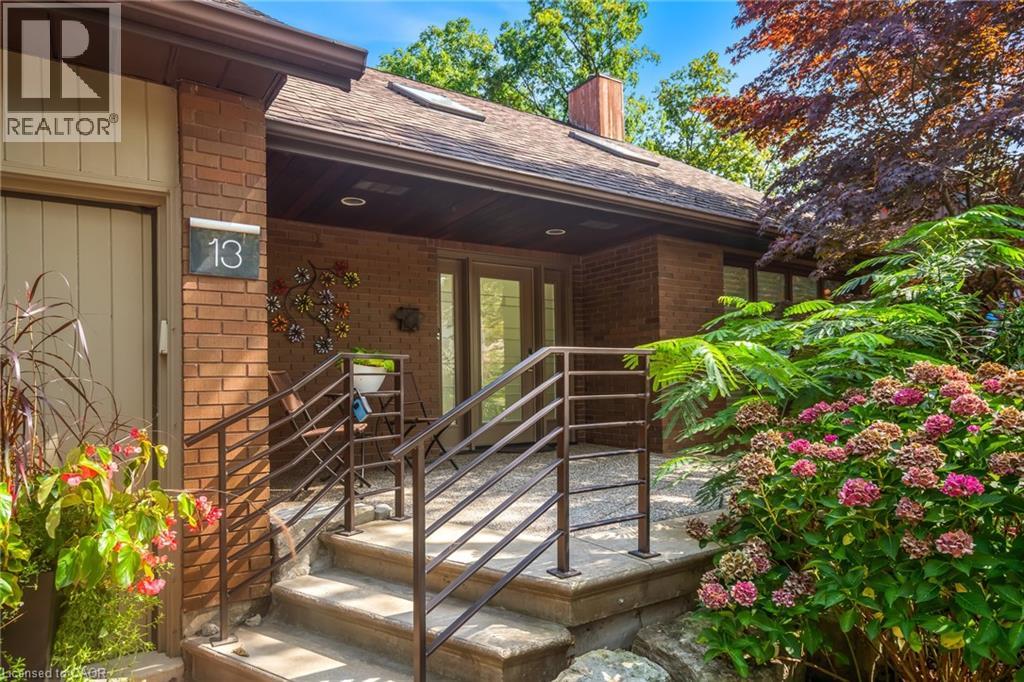 13 OAK DRIVE - 1