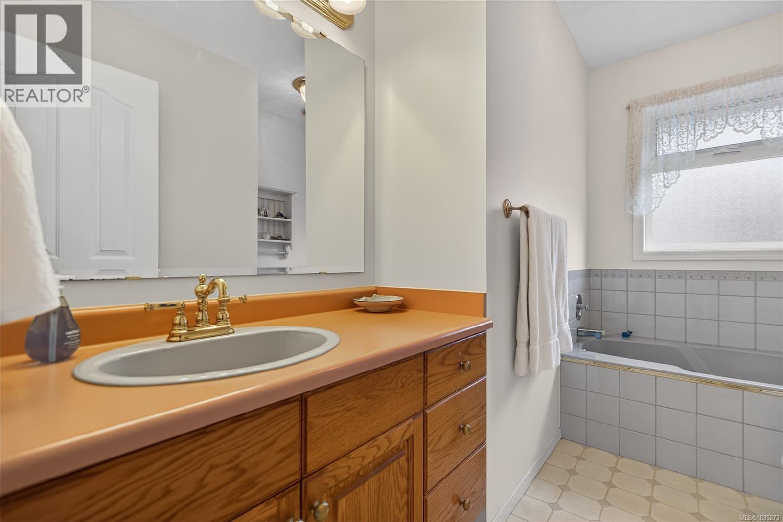 132 STAFFORD AVE - 40