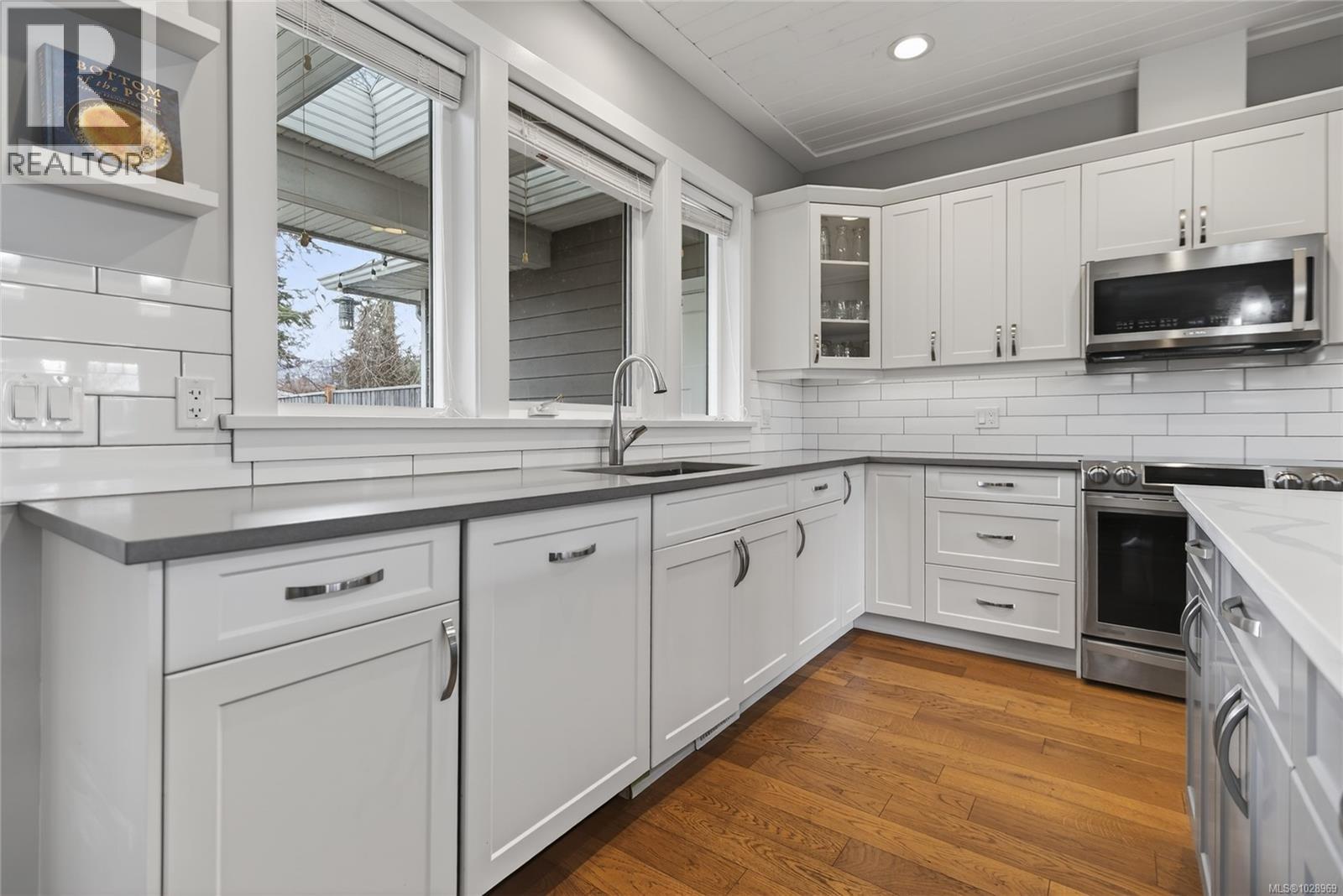 #A&B 2899 PENRITH AVE - 15