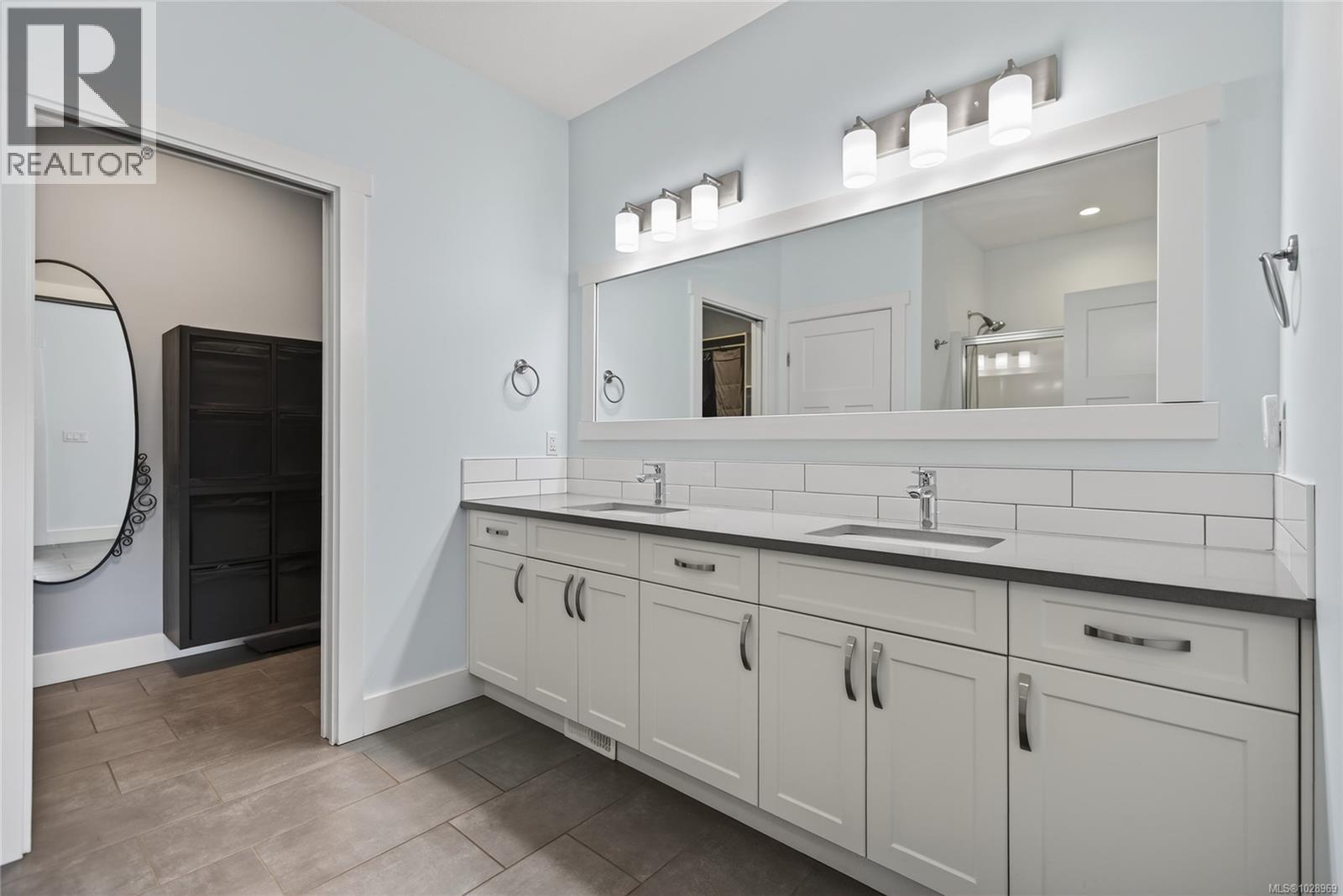 #A&B 2899 PENRITH AVE - 24