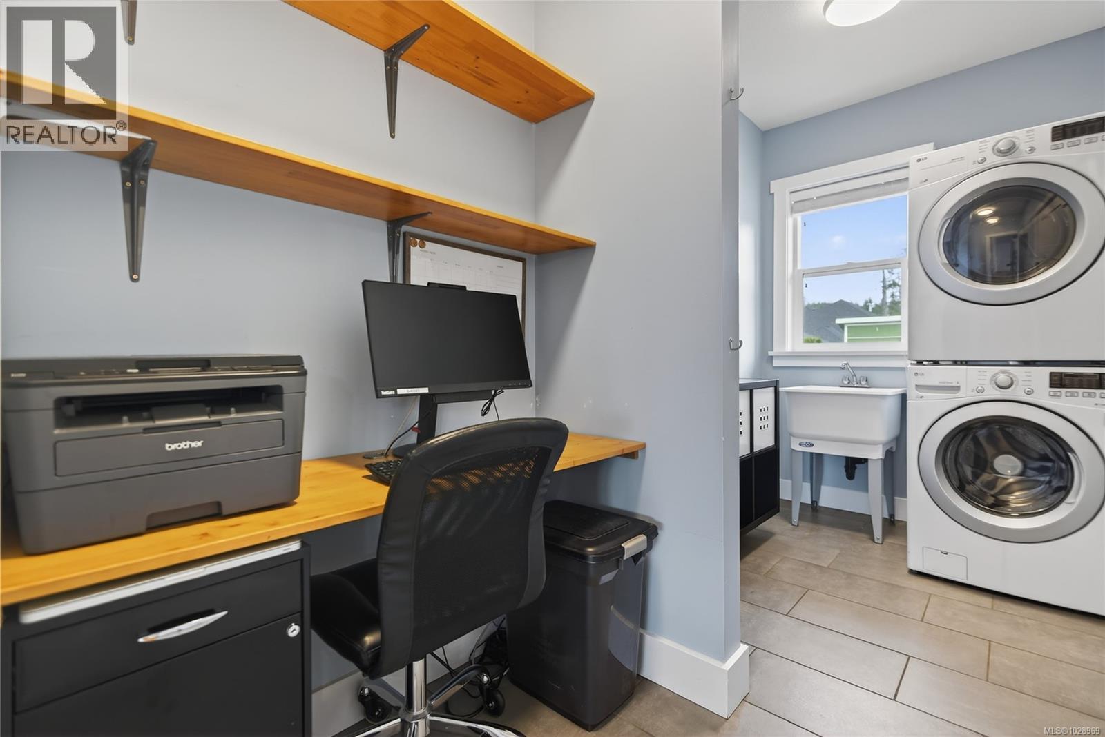 #A&B 2899 PENRITH AVE - 34