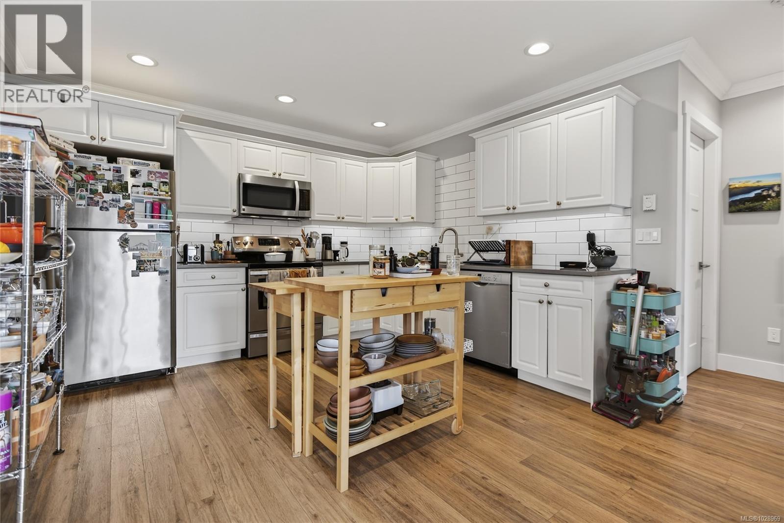 #A&B 2899 PENRITH AVE - 45