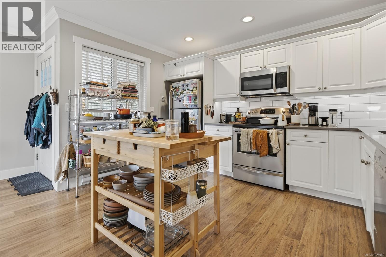 #A&B 2899 PENRITH AVE - 46