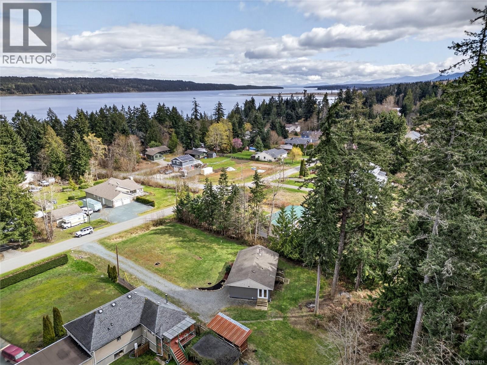 6565 Mystery Beach Rd - 10