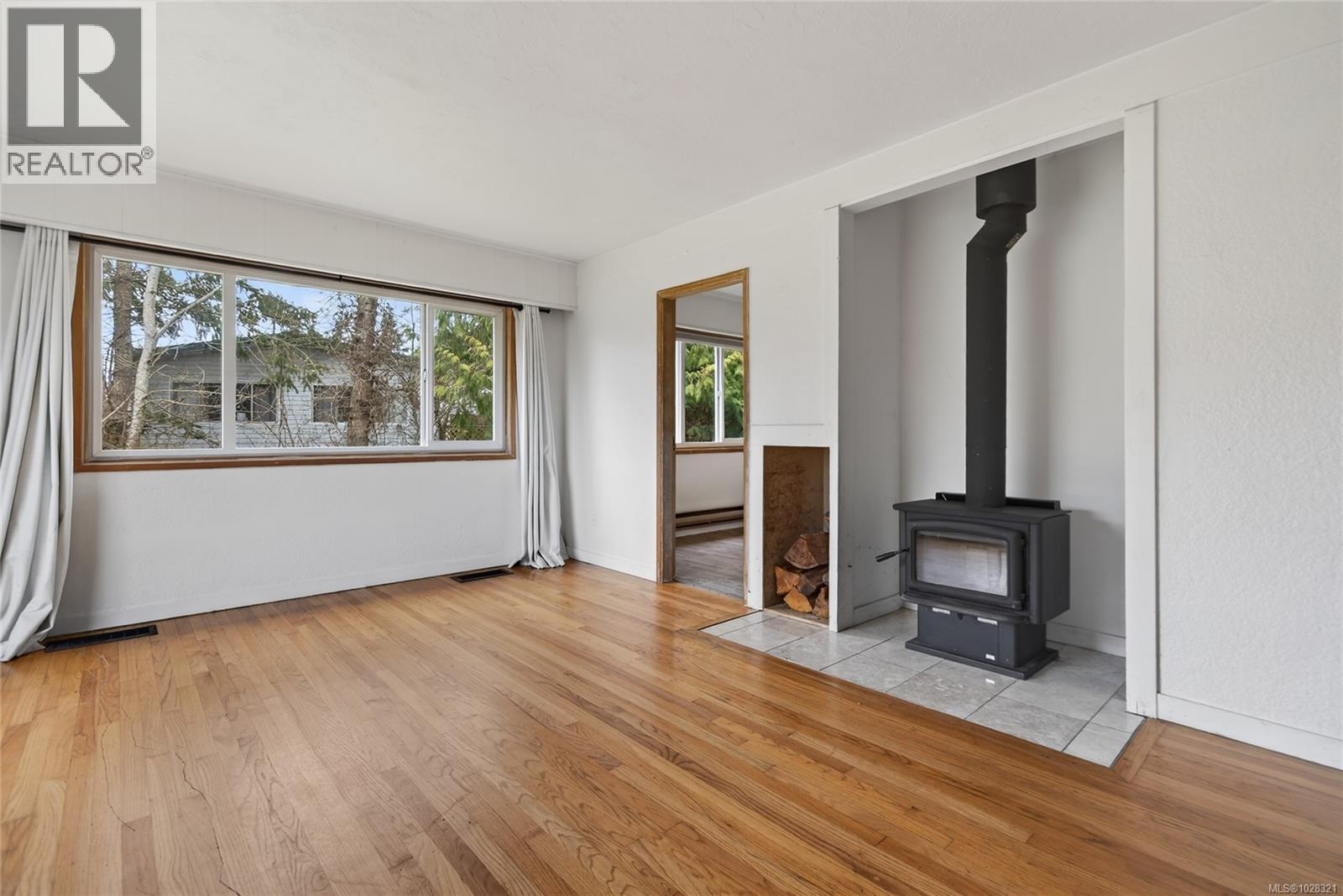 6565 Mystery Beach Rd - 2