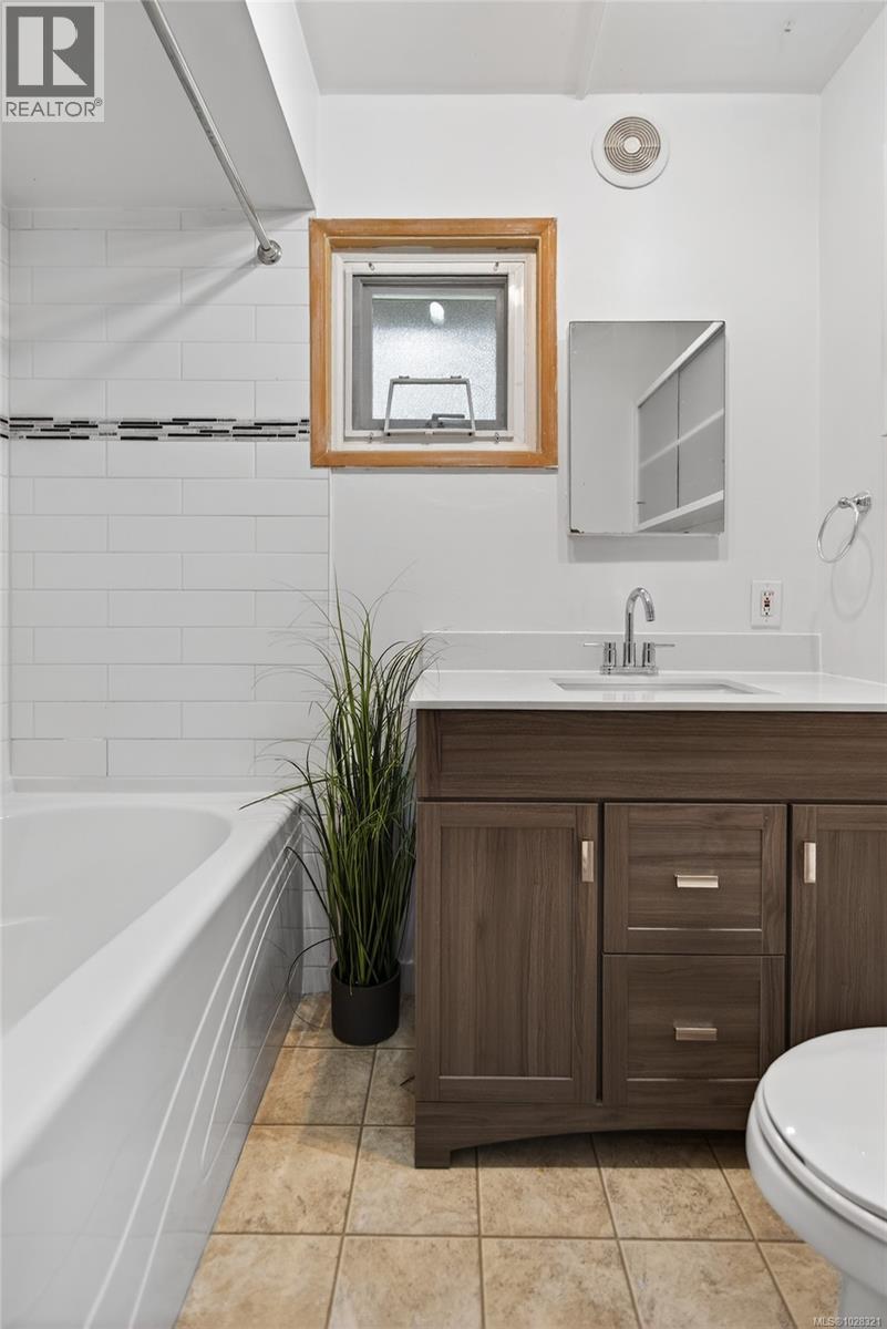 6565 MYSTERY BEACH RD - 36