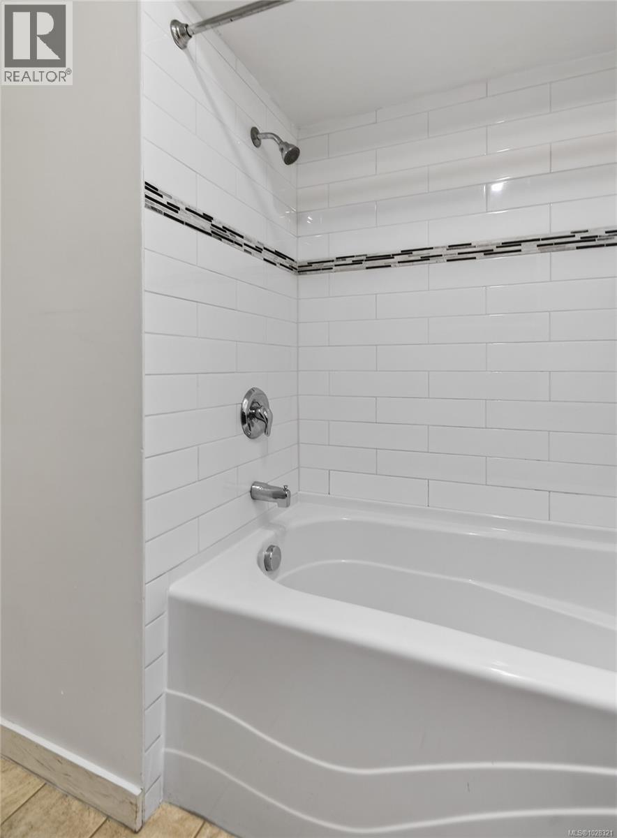6565 Mystery Beach Rd - 39