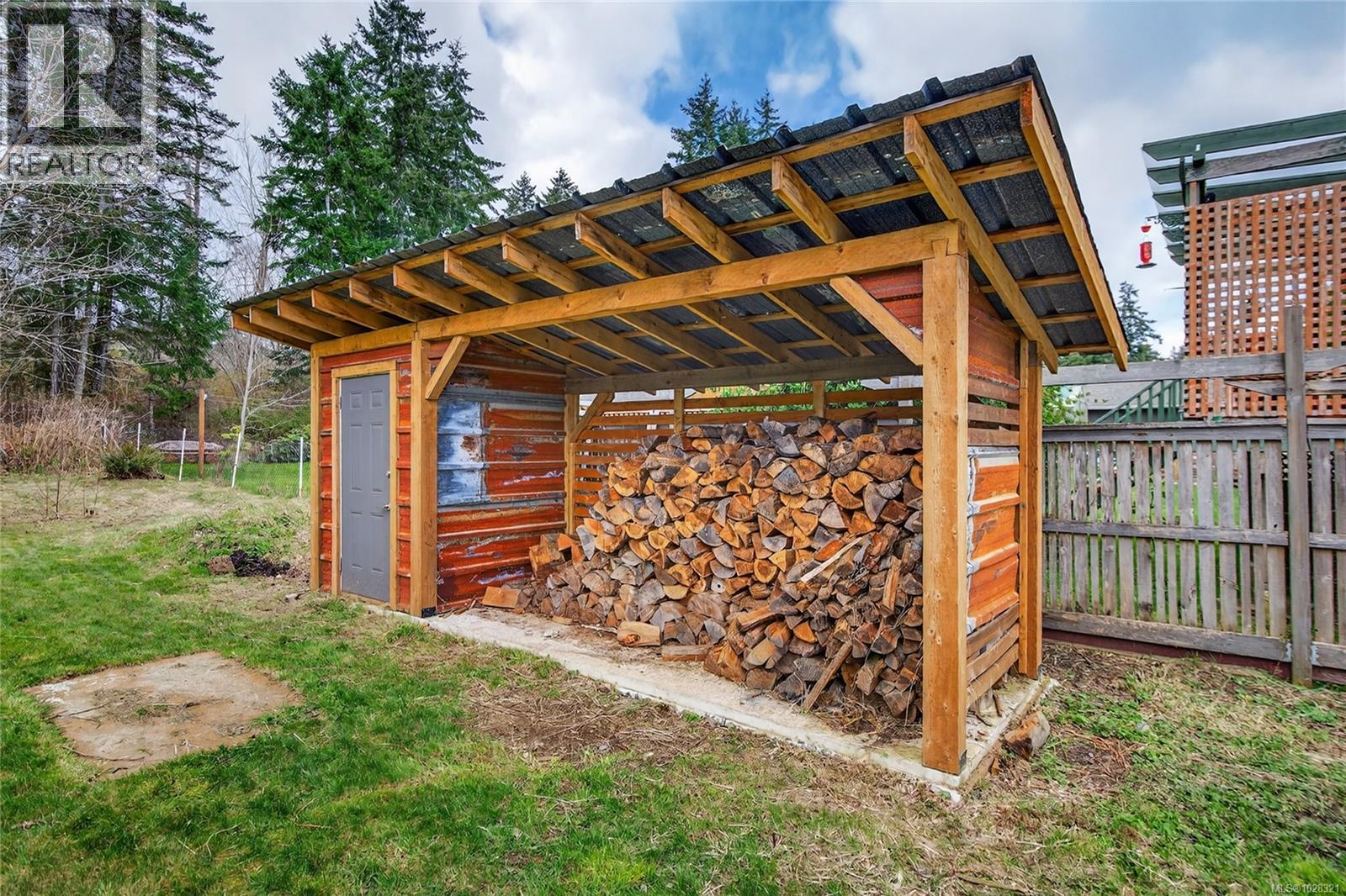 6565 Mystery Beach Rd - 76