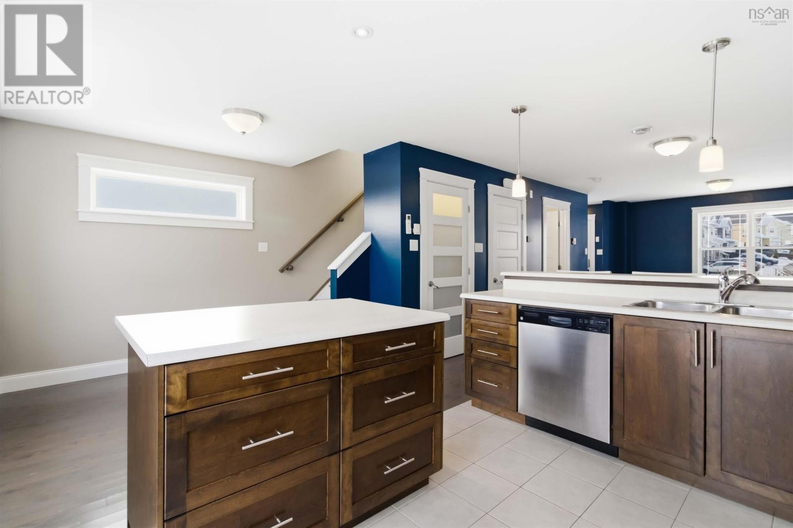 218 DARLINGTON DRIVE - 13