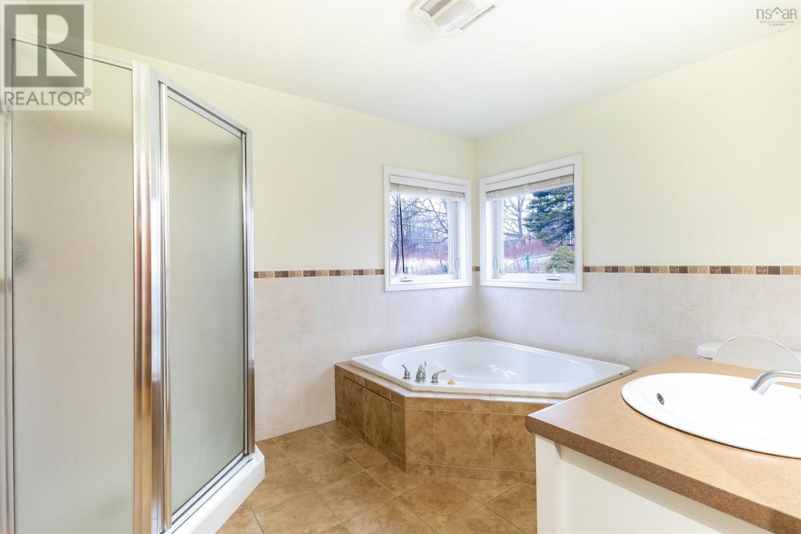 Property 21 of 38 of 22 Archibald Street