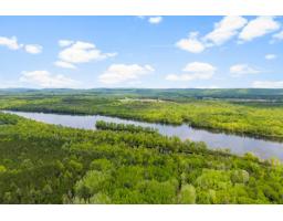 701 Ch. Des Outaouais, L Ile Du Grand Calumet, QC J0X1J0 Photo 15