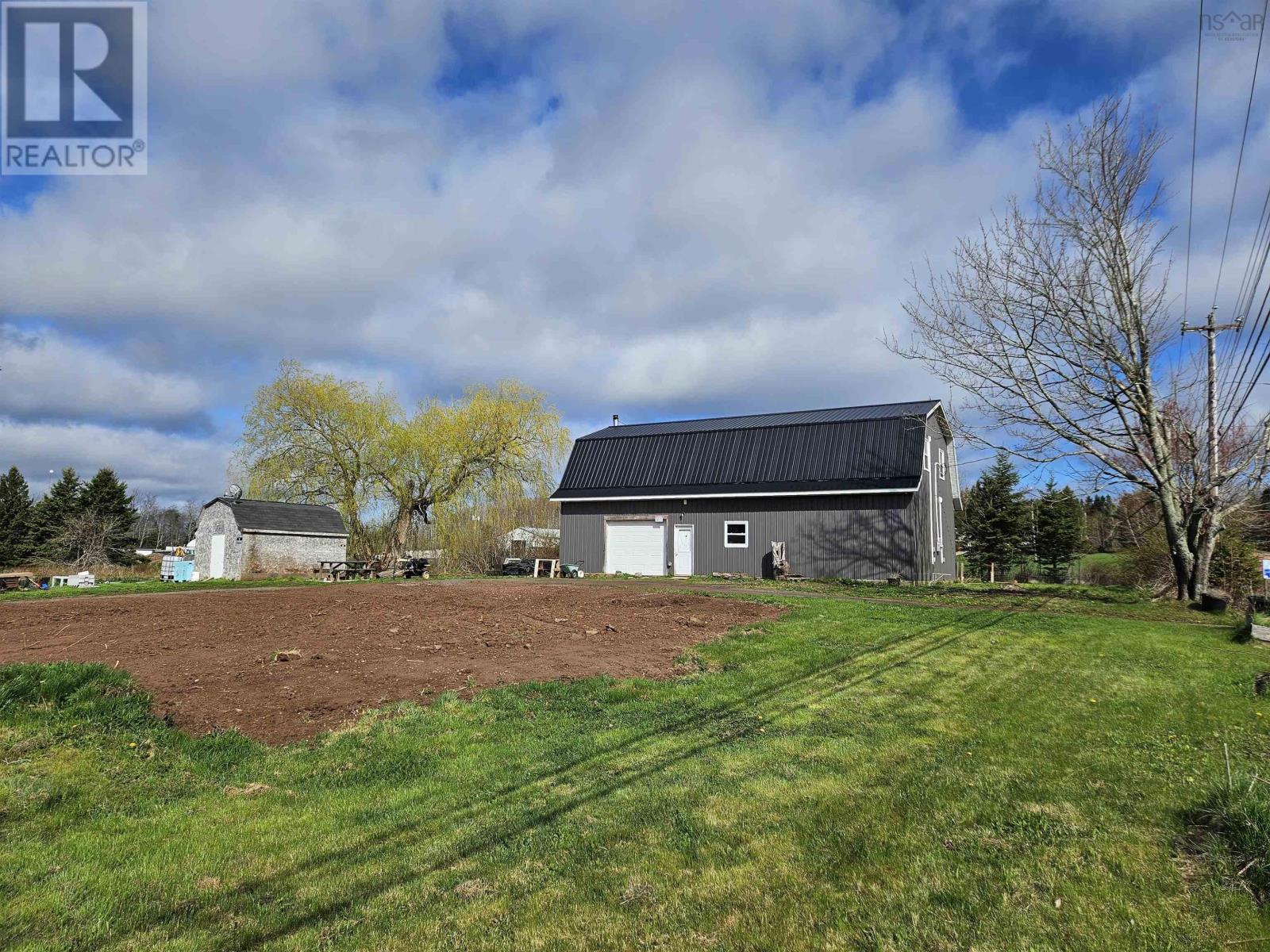 Property photo of 15494 Highway 6