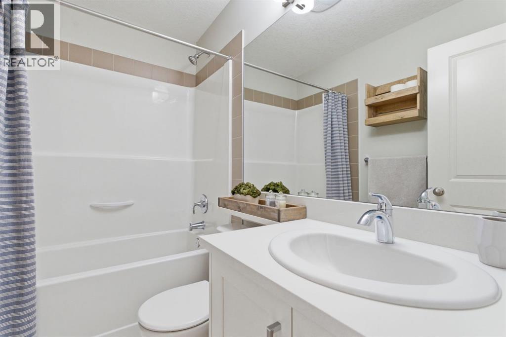 1208 Jumping Pound Common, Cochrane