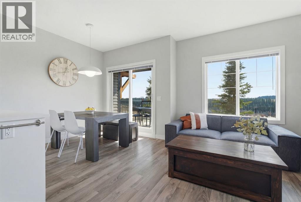 1208 Jumping Pound Common, Cochrane