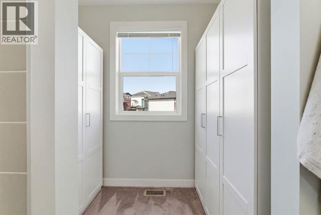 1208 Jumping Pound Common, Cochrane