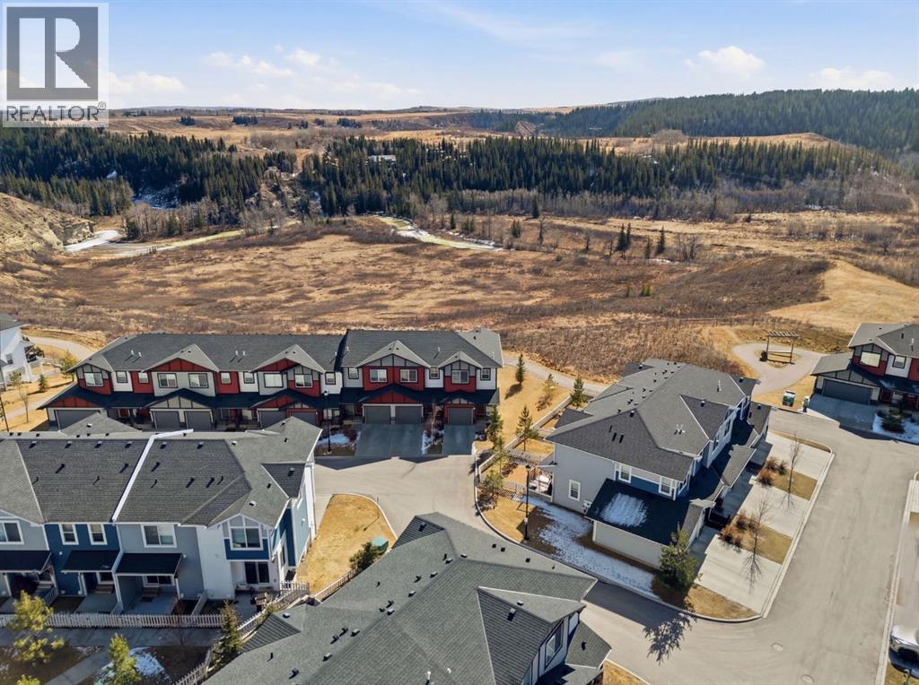 1208 Jumping Pound Common, Cochrane