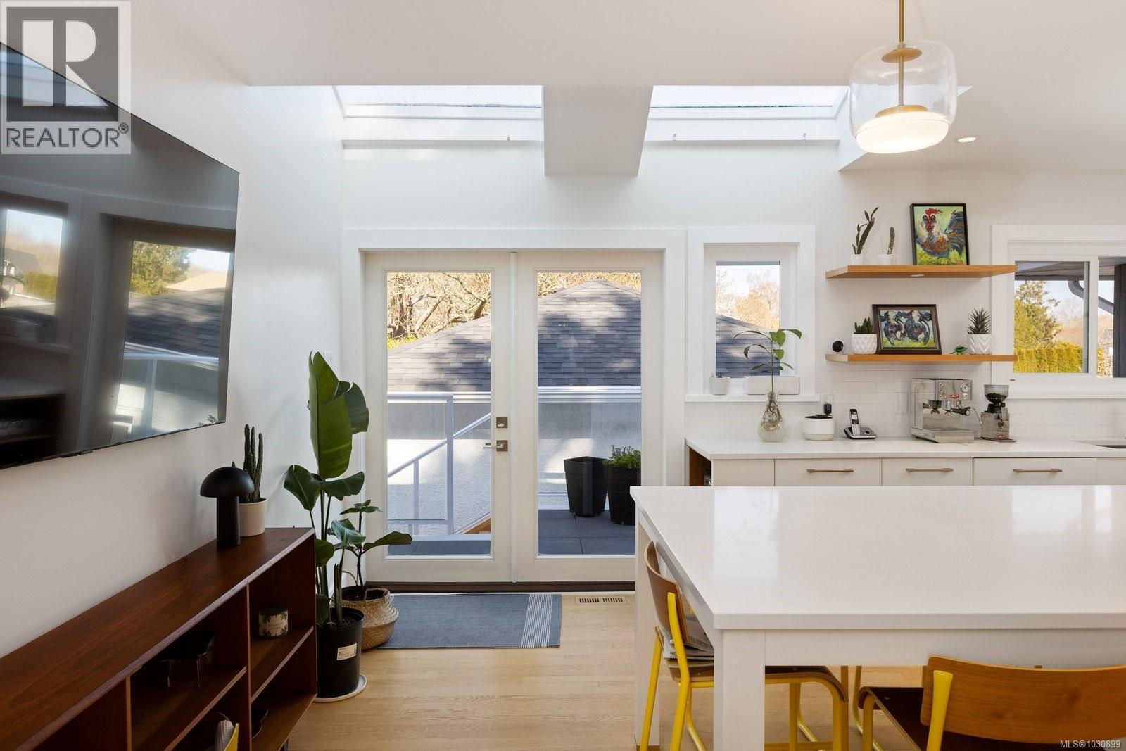  2700 Dorset Road, Oak Bay