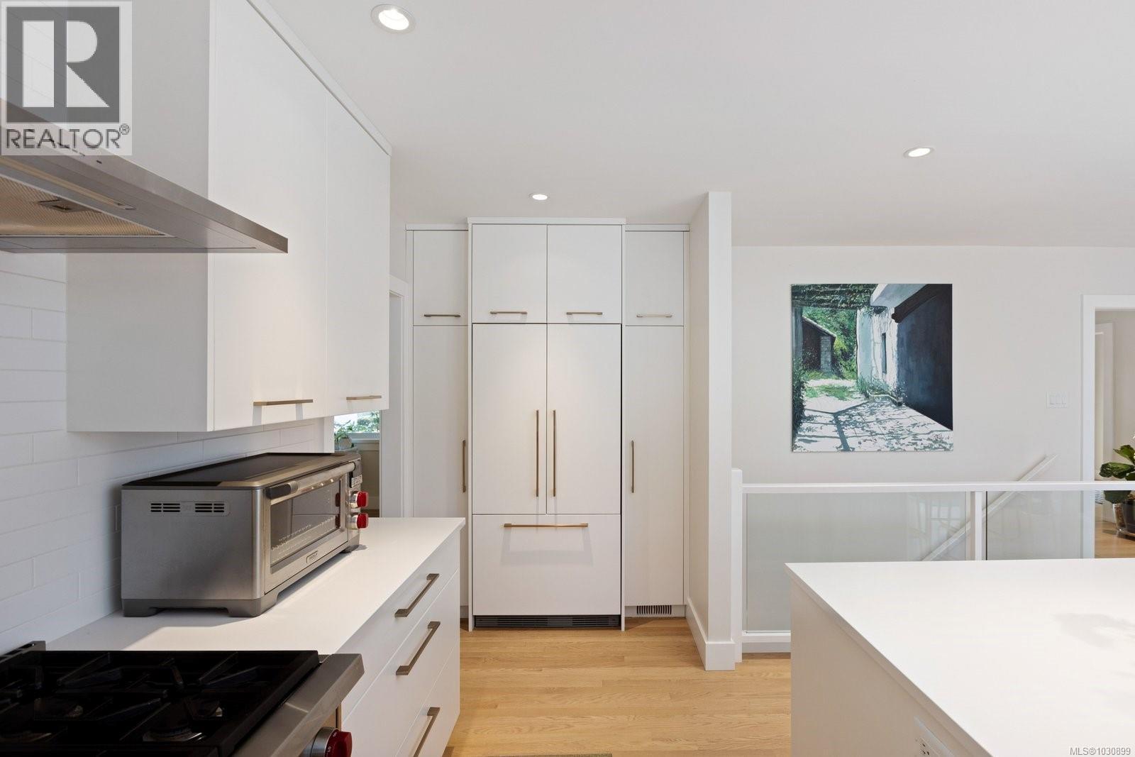  2700 Dorset Road, Oak Bay