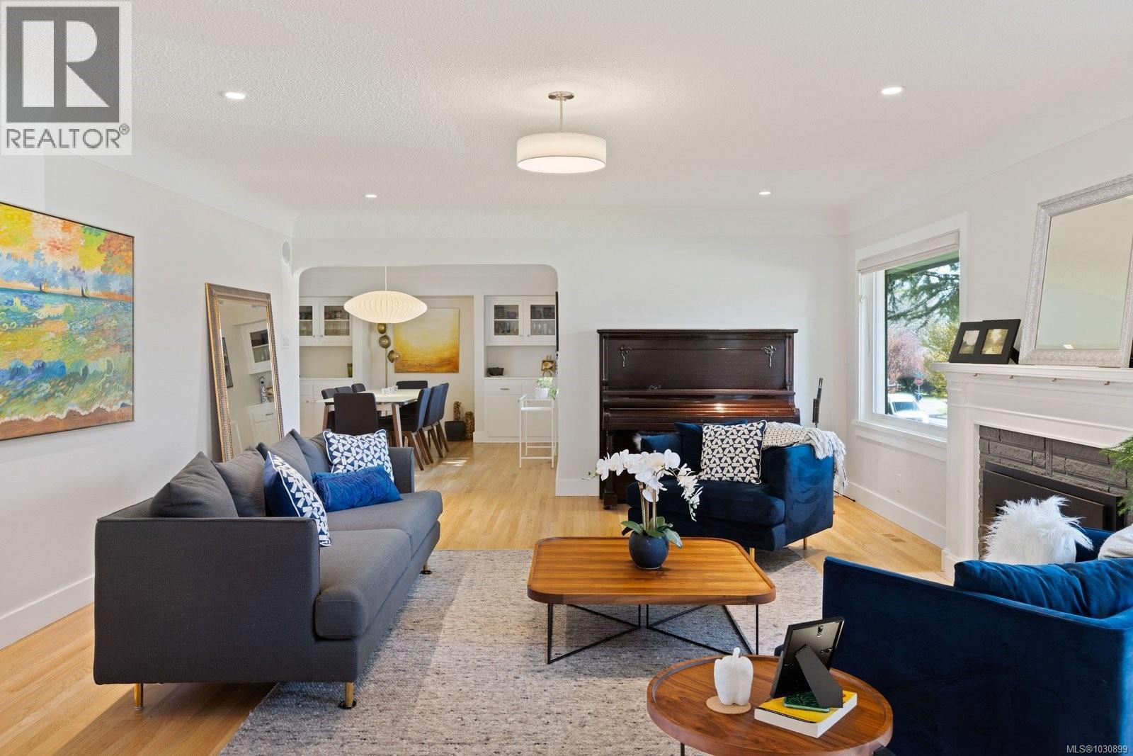  2700 Dorset Road, Oak Bay