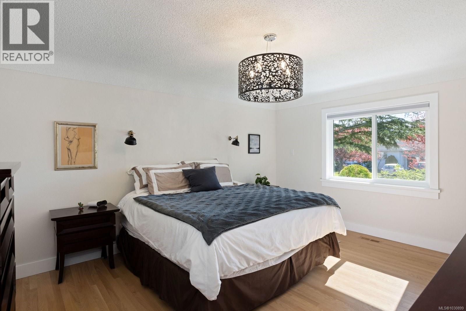  2700 Dorset Road, Oak Bay