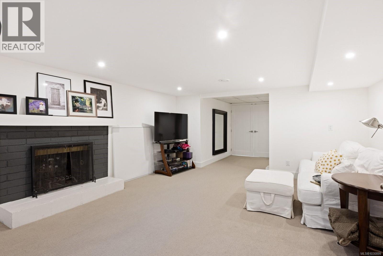  2700 Dorset Road, Oak Bay