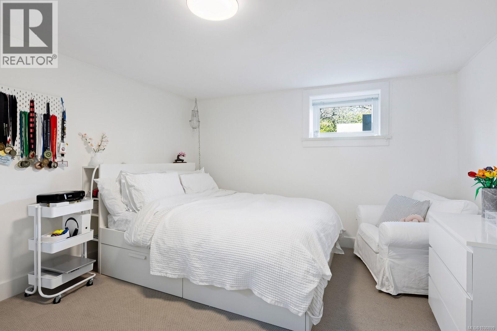  2700 Dorset Road, Oak Bay