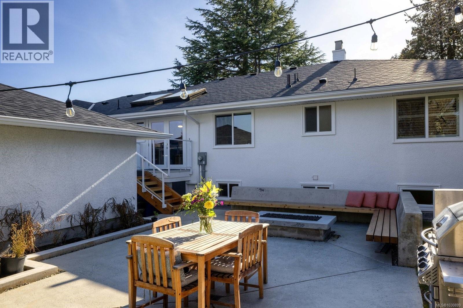  2700 Dorset Road, Oak Bay