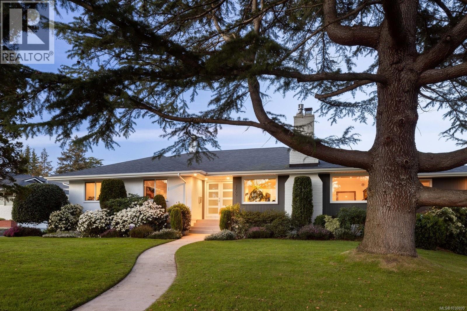  2700 Dorset Road, Oak Bay