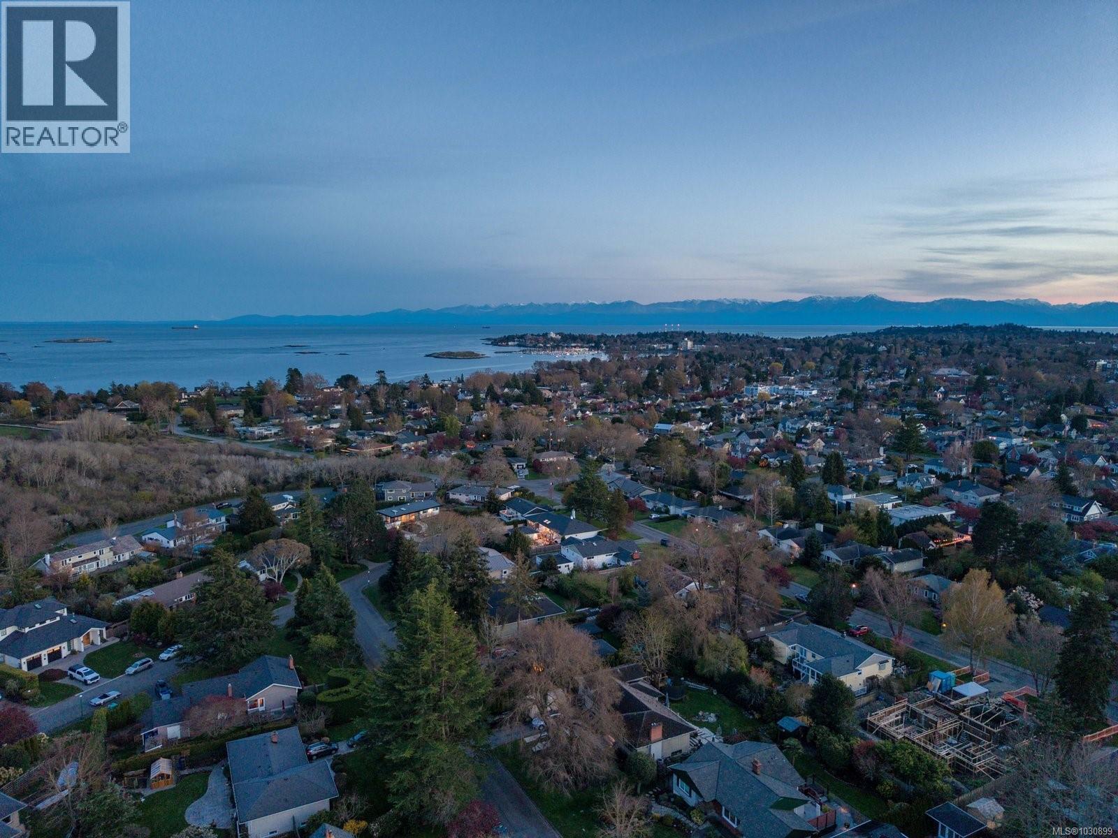  2700 Dorset Road, Oak Bay