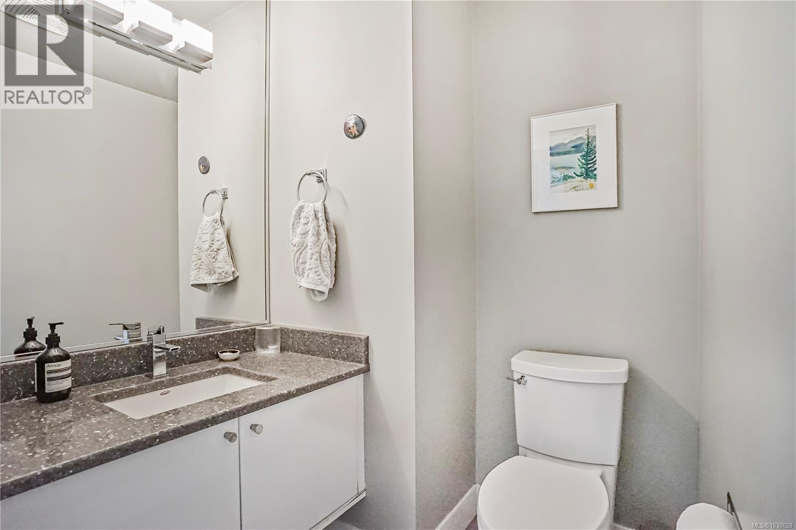 21 60 Dallas Road, Victoria