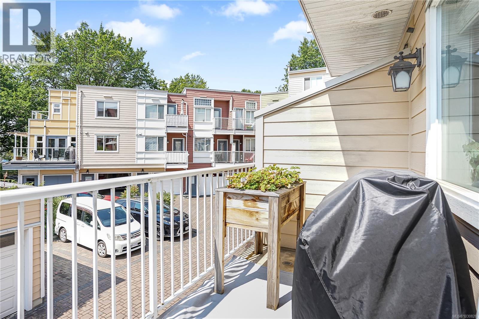 21 60 Dallas Road, Victoria