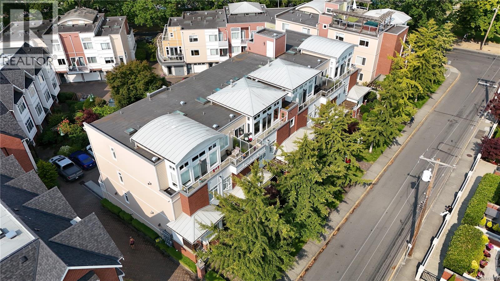 21 60 Dallas Road, Victoria