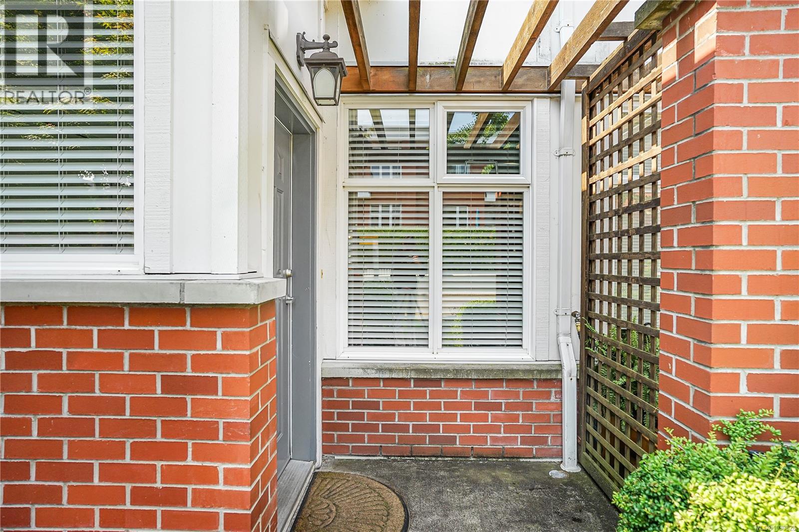 21 60 Dallas Road, Victoria