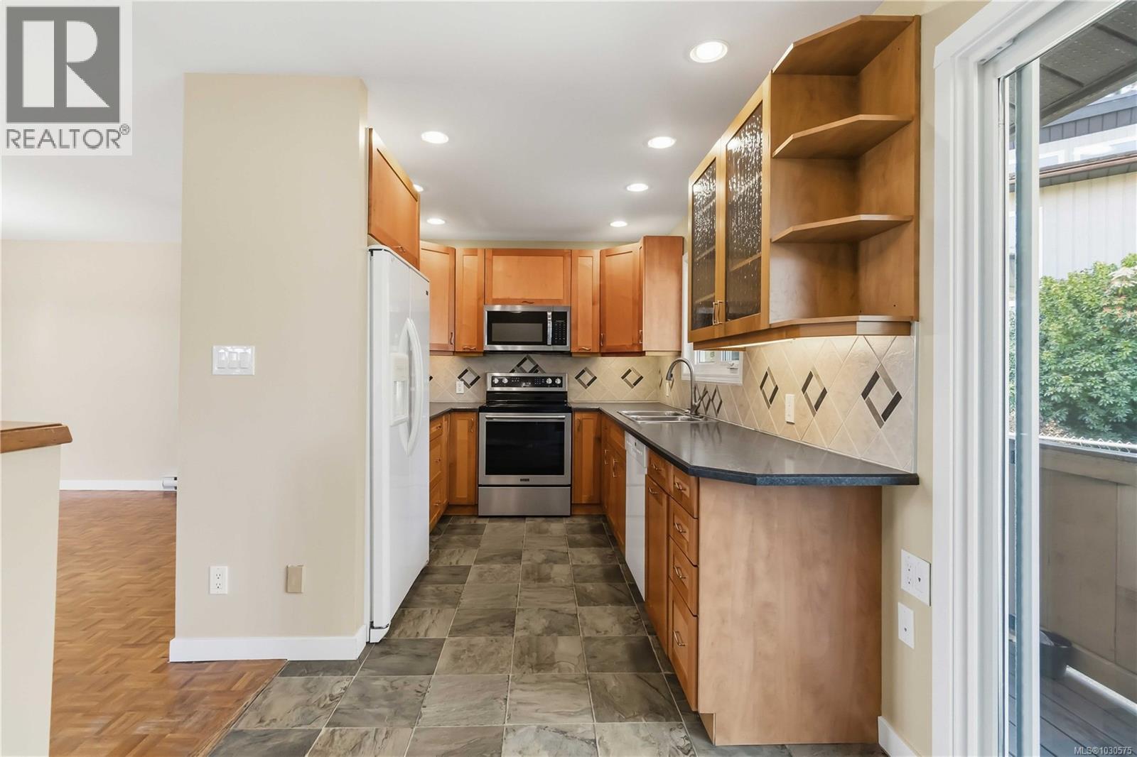 3317 Joanne Pl, Colwood