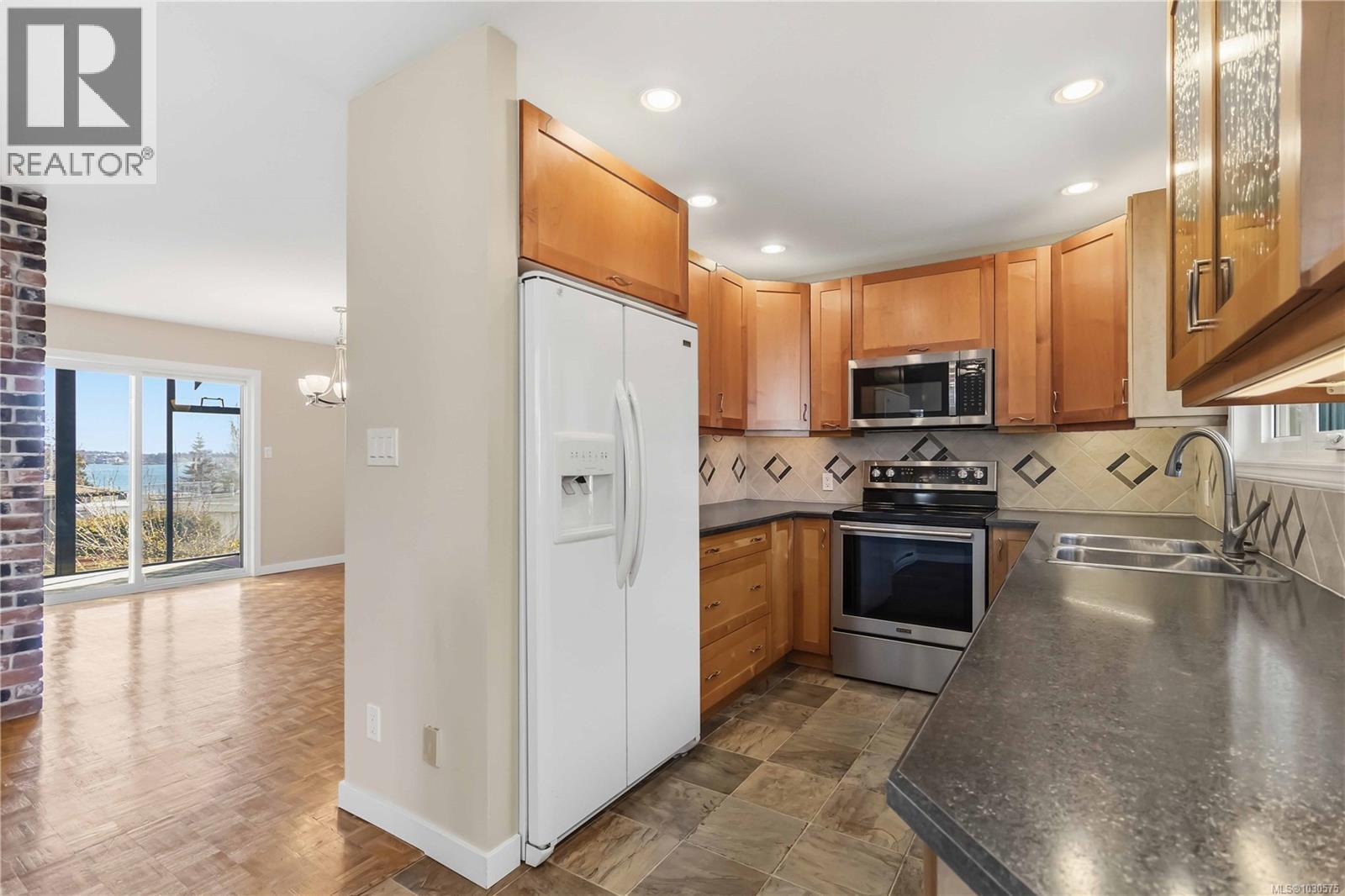 3317 Joanne Pl, Colwood