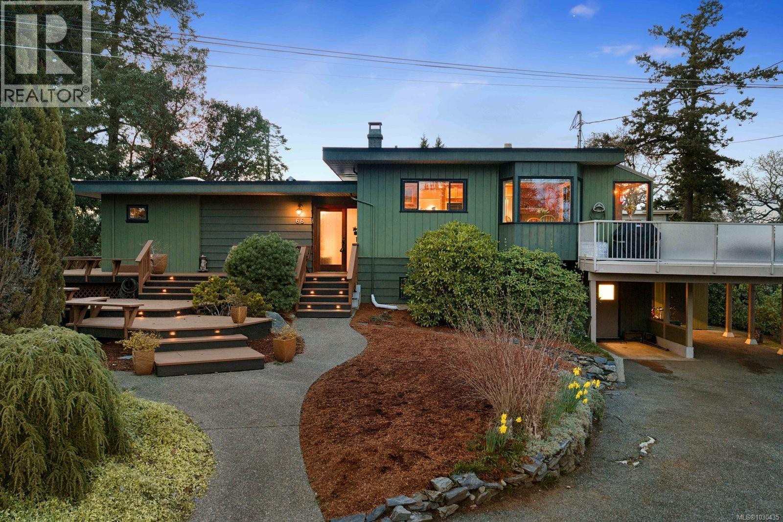 66 Kingham Pl, View Royal