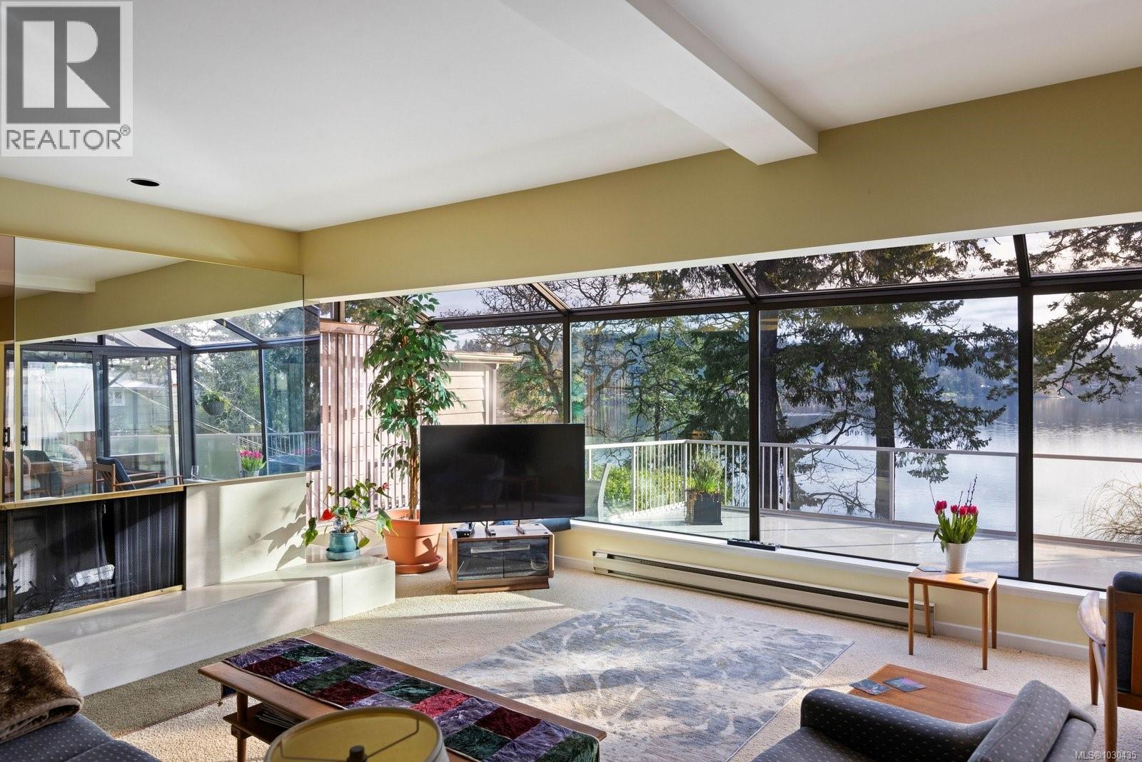 66 Kingham Pl, View Royal