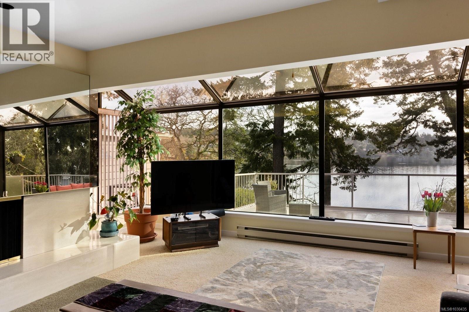 66 Kingham Pl, View Royal