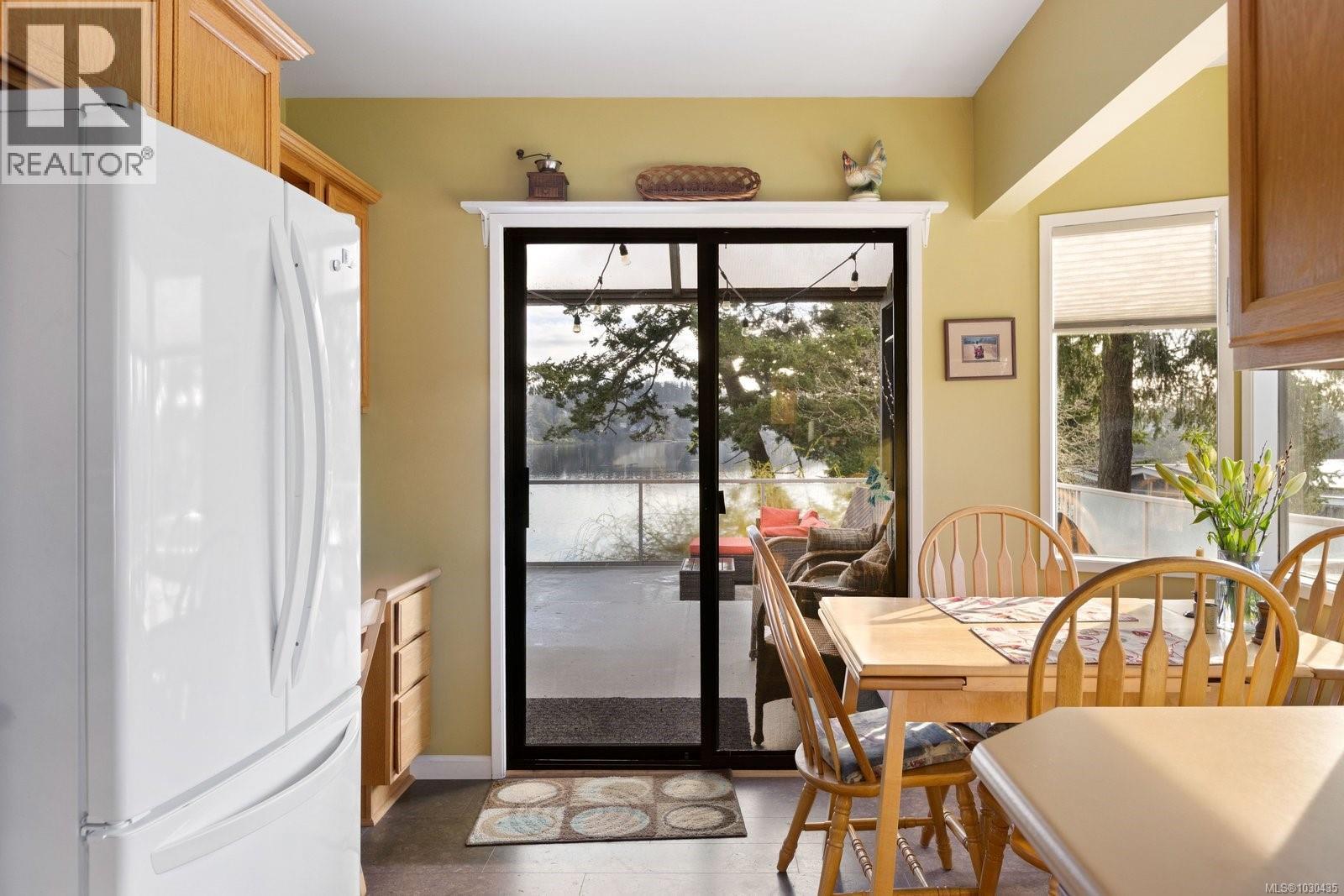 66 Kingham Pl, View Royal