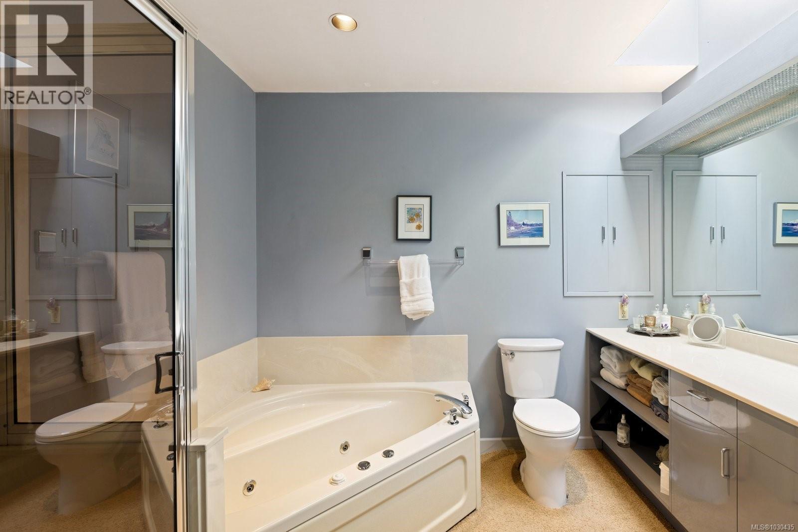 66 Kingham Pl, View Royal