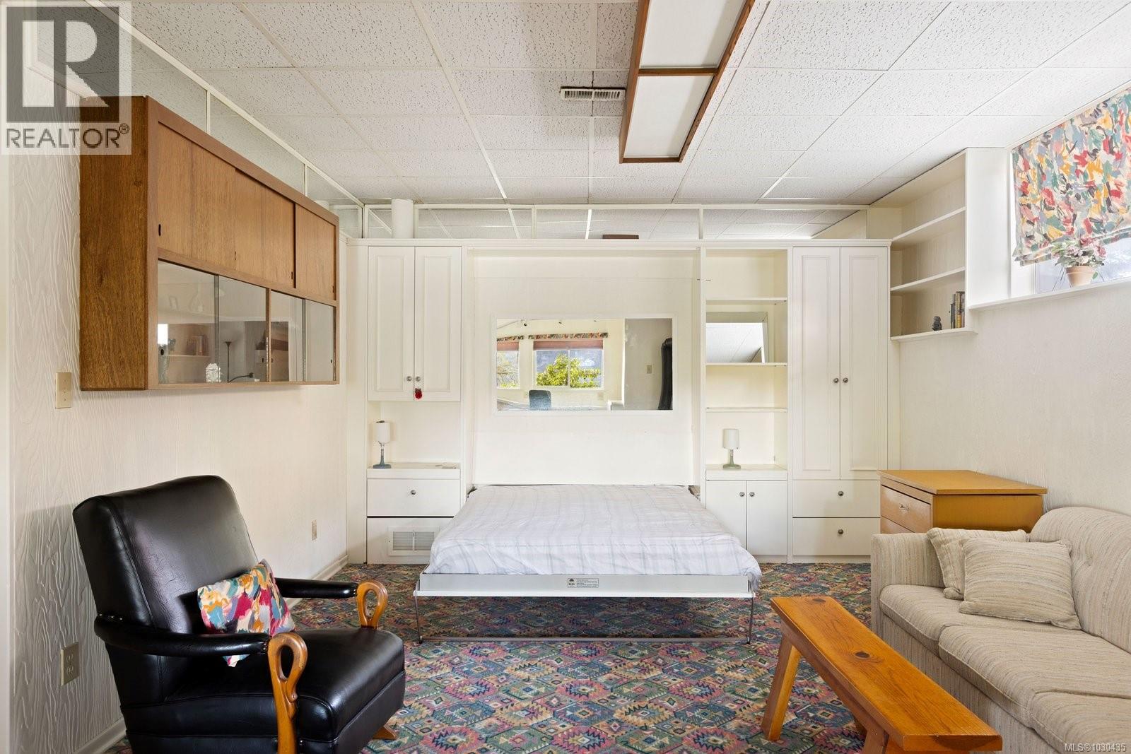 66 Kingham Pl, View Royal