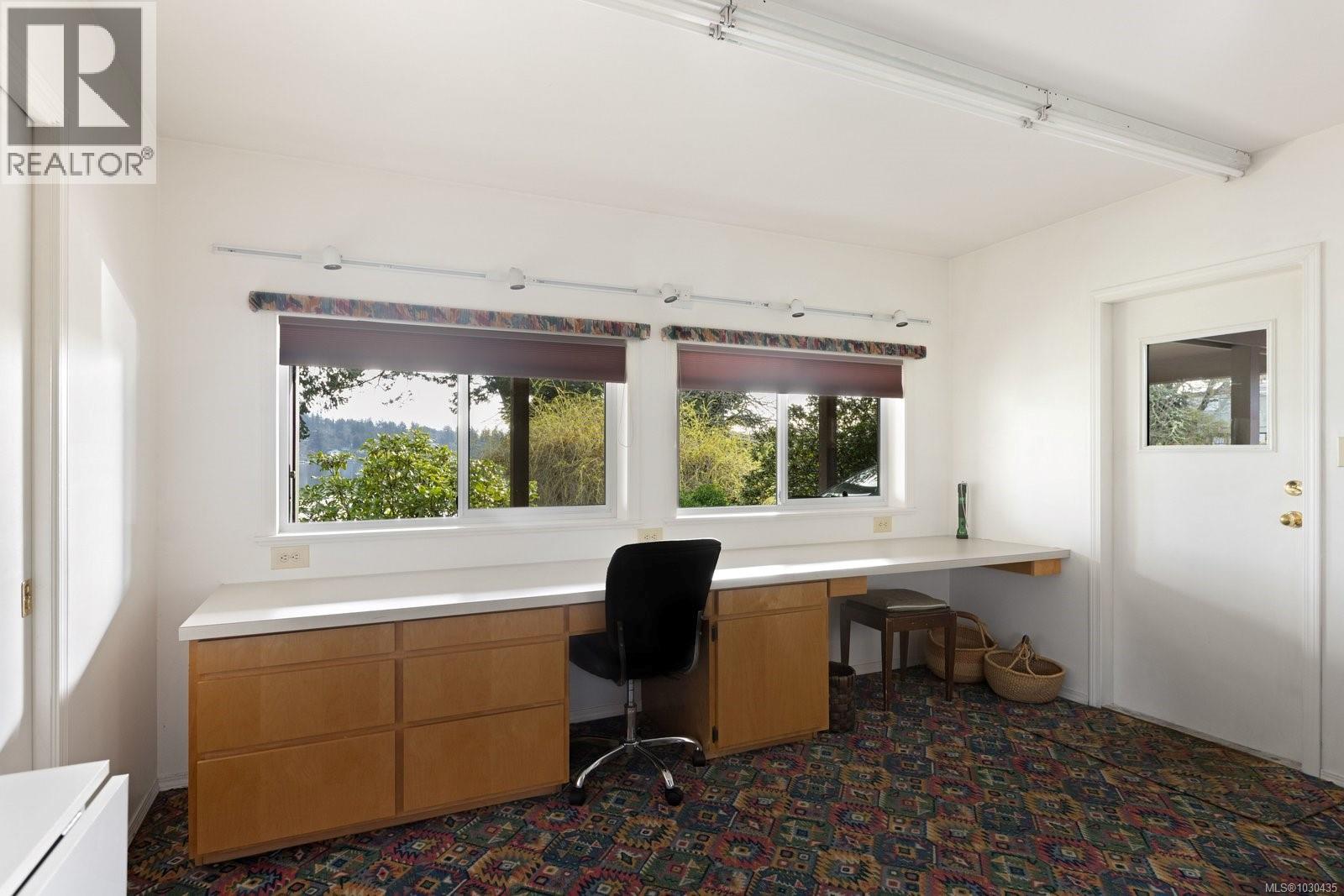 66 Kingham Pl, View Royal