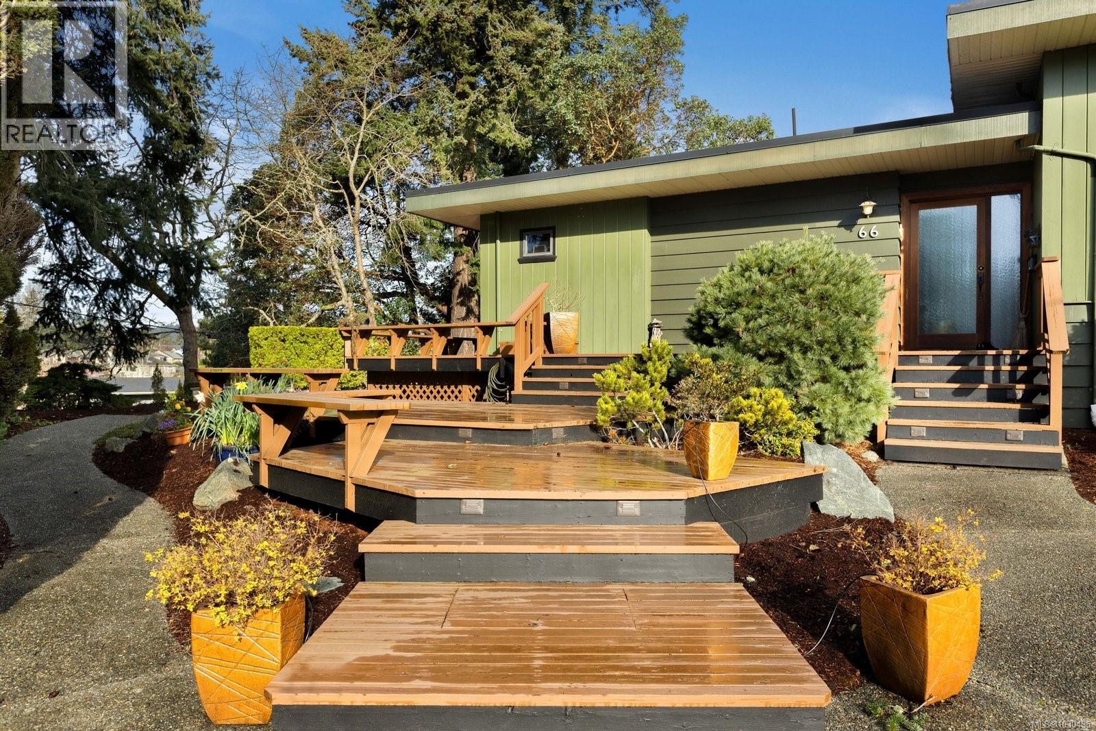 66 Kingham Pl, View Royal