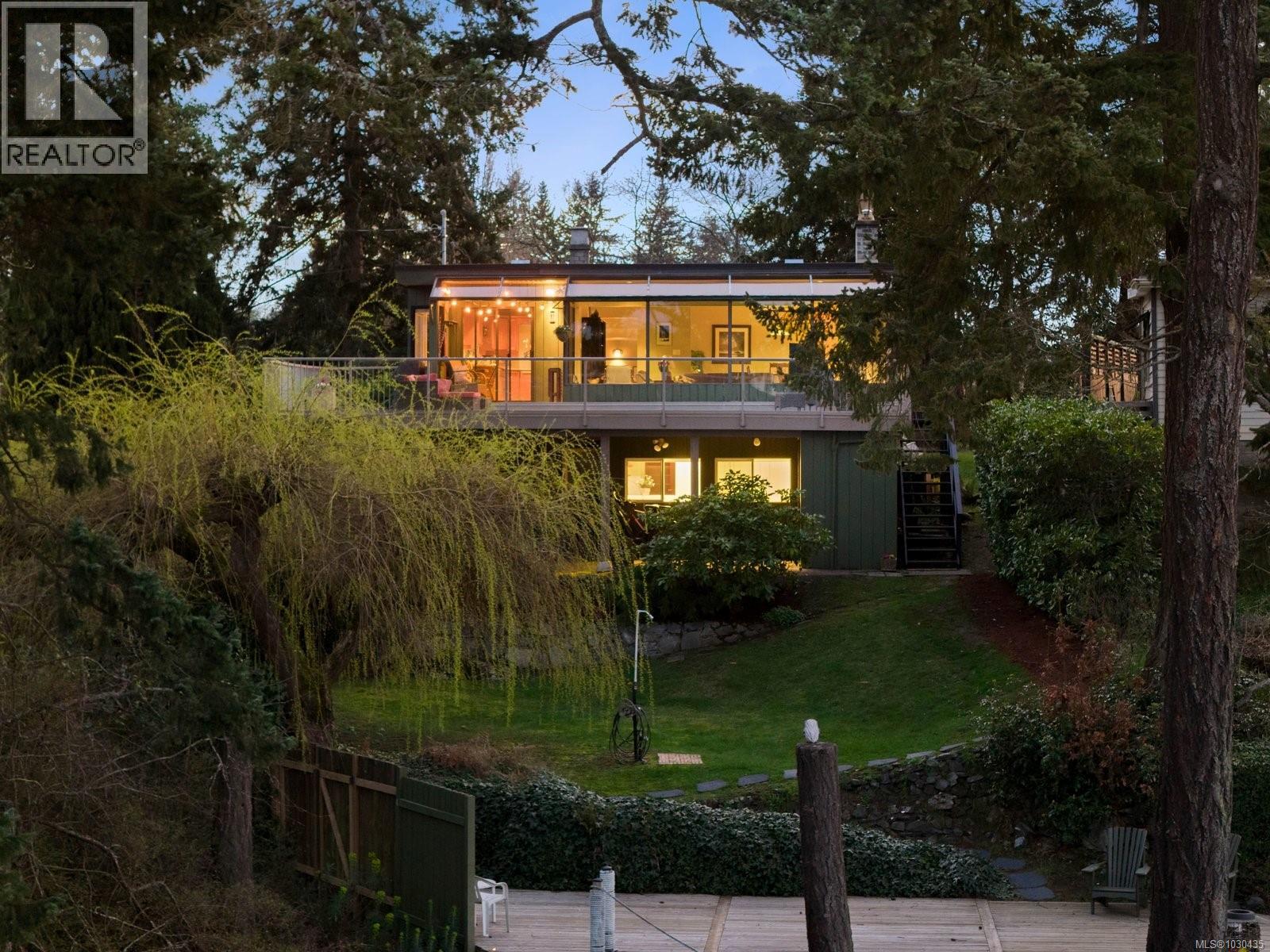 66 Kingham Pl, View Royal