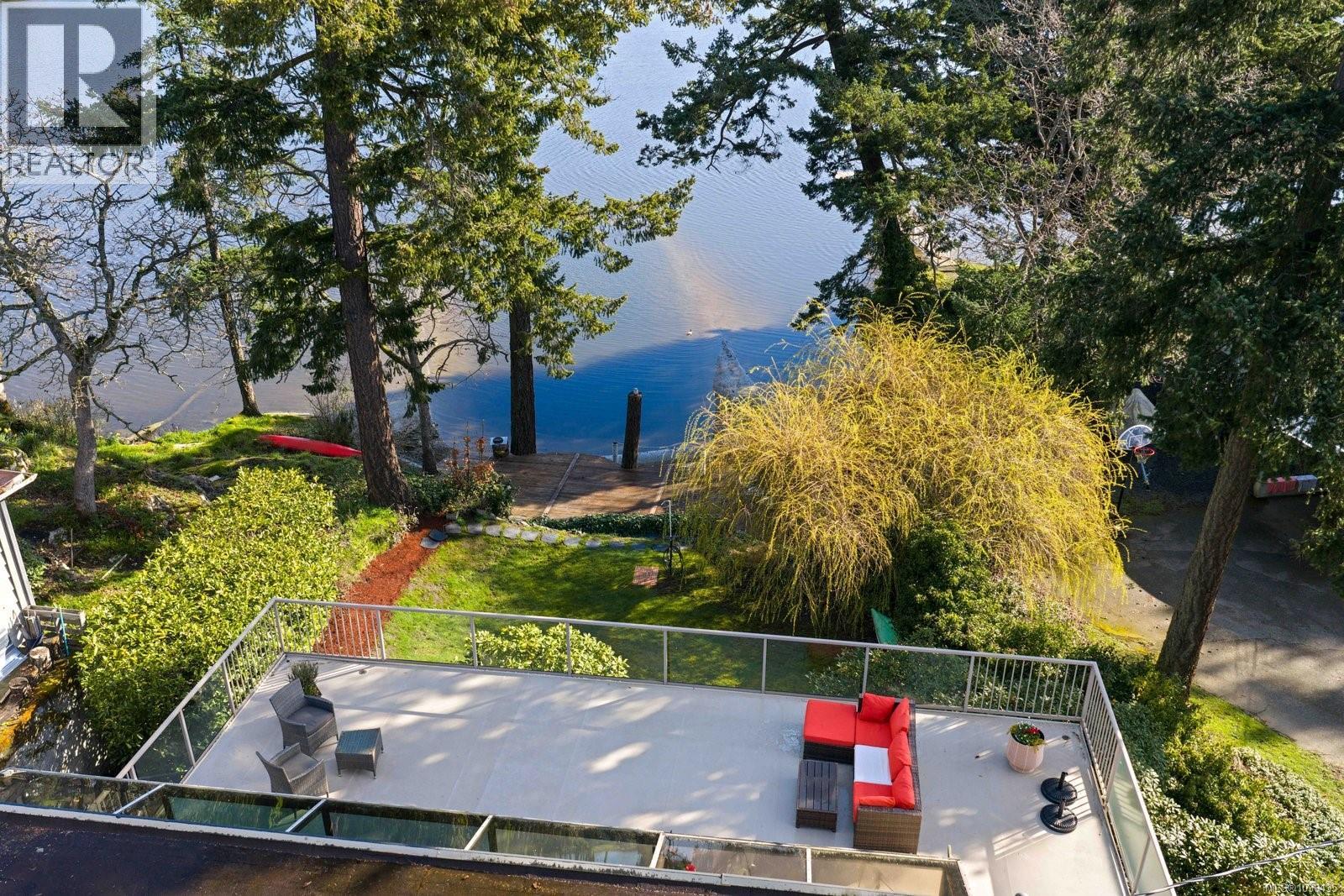 66 Kingham Pl, View Royal