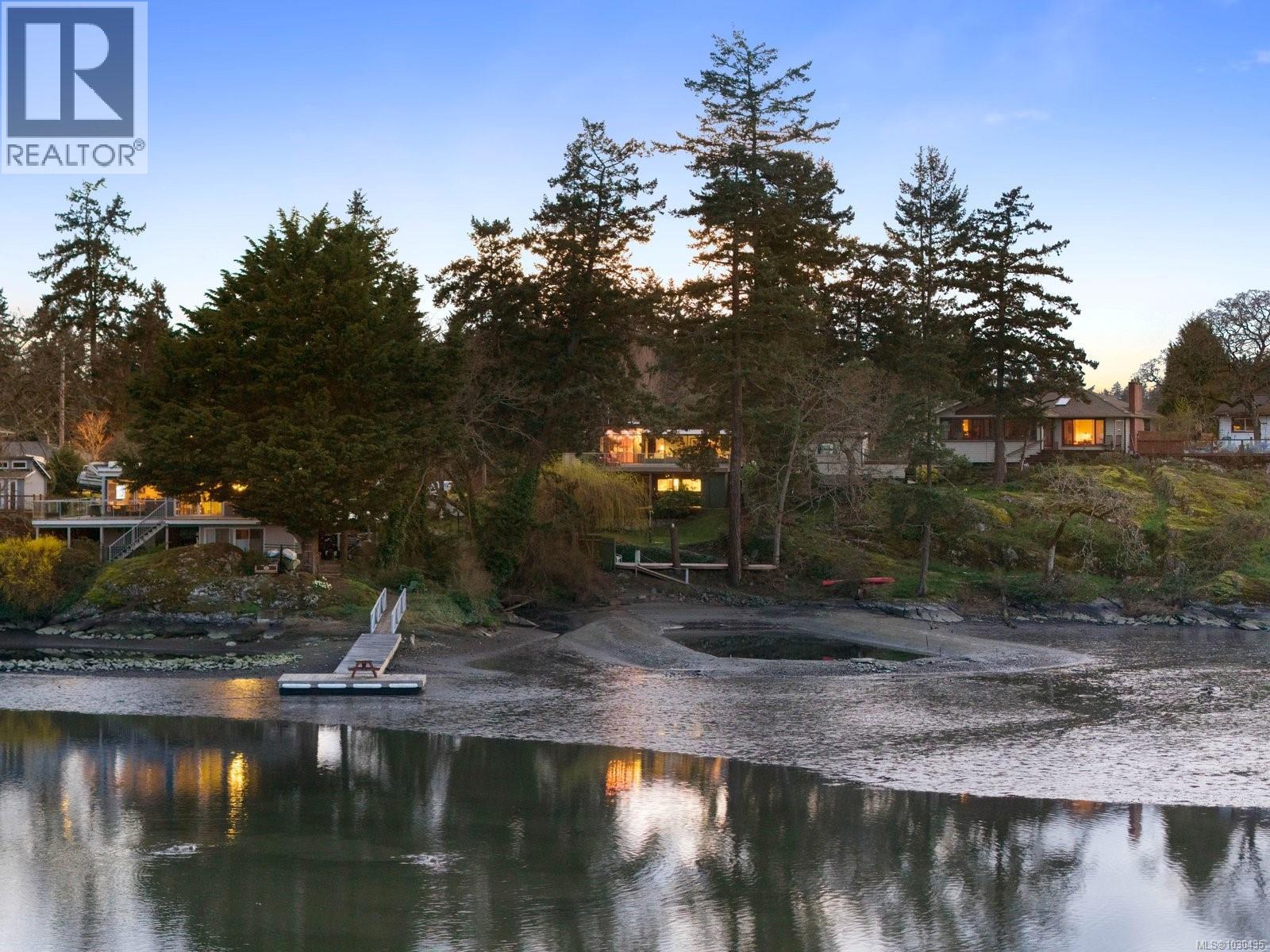 66 Kingham Pl, View Royal