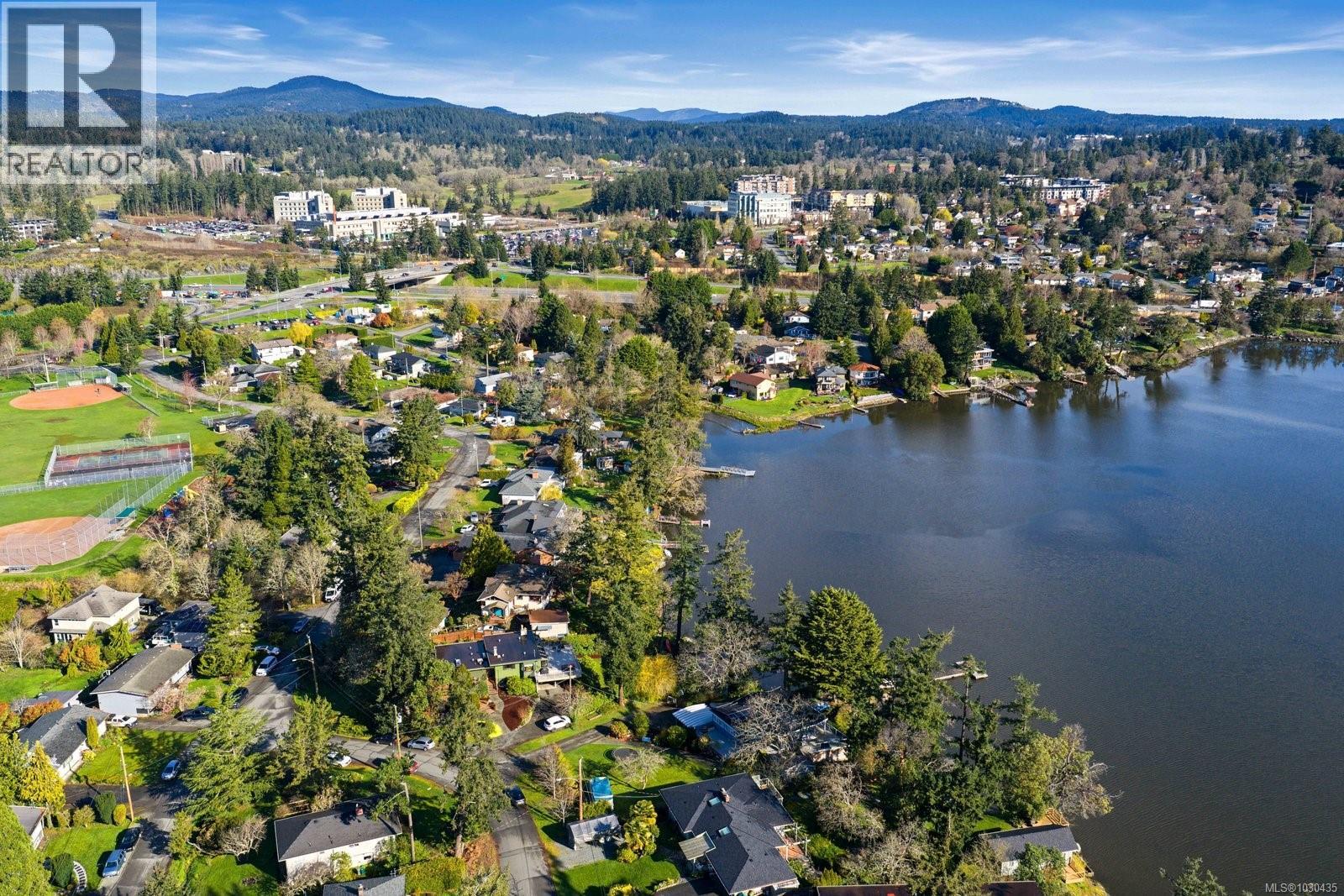 66 Kingham Pl, View Royal