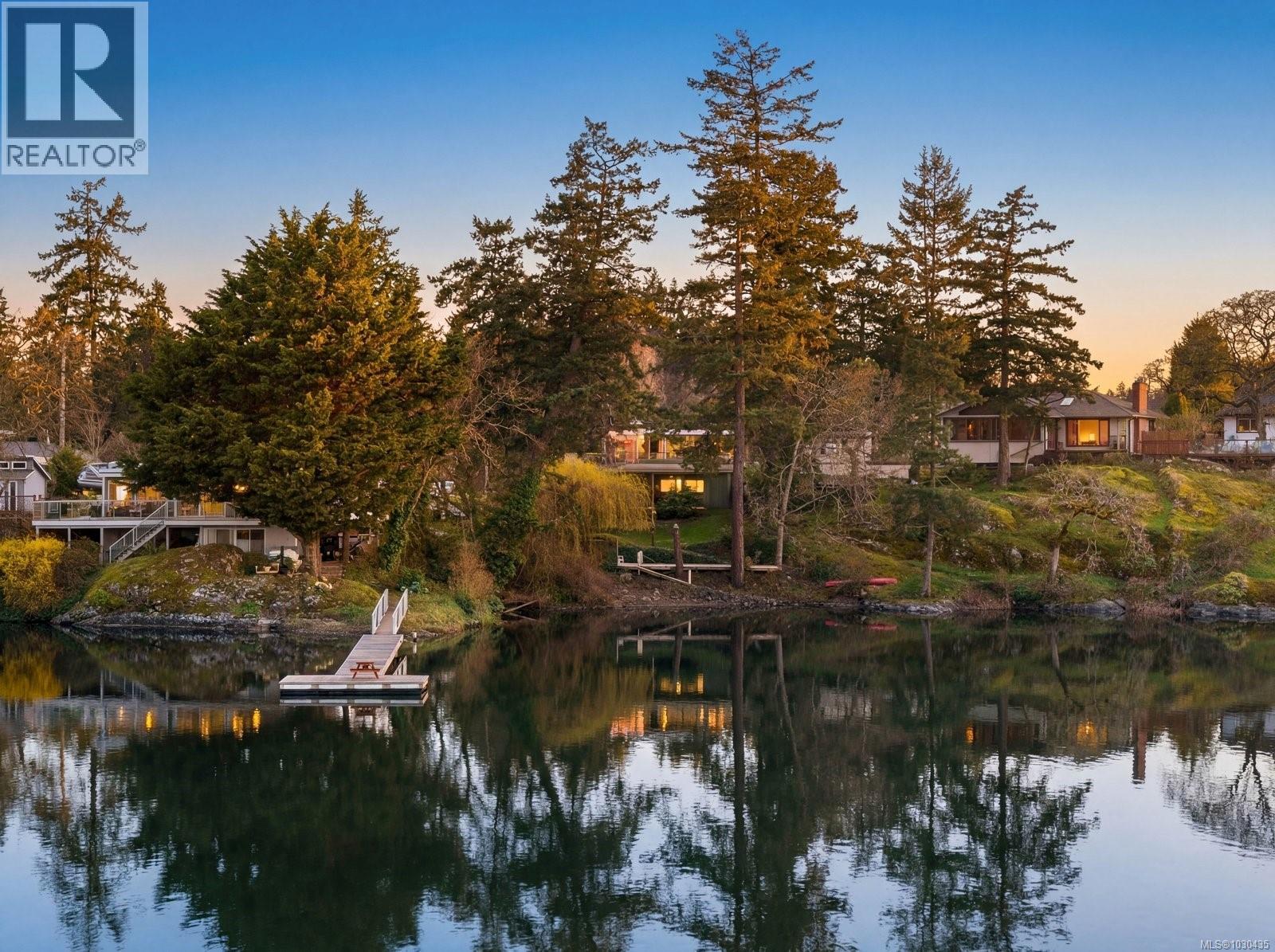 66 Kingham Pl, View Royal